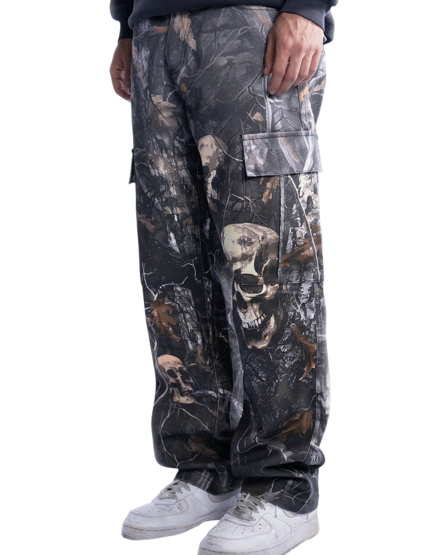 FEAR TREE CAMO CARGO PANTS